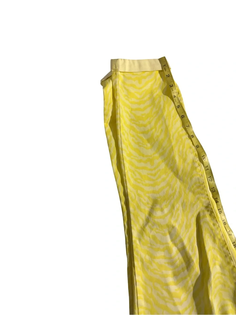 lei bright yellow
